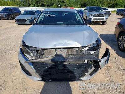 Piąte zdjęcie samochodu w środku: 2024 NISSAN ALTIMA SV VIN:1N4BL4DVXRN301989 - miniatura