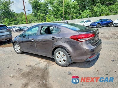 Drugie zdjęcie samochodu z przodu: 2017 KIA FORTE LX VIN:3KPFK4A70HE132931 - miniatura
