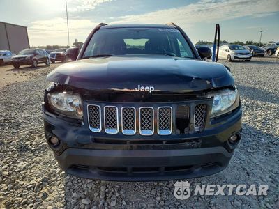 Piąte zdjęcie samochodu w środku: 2017 JEEP COMPASS LATITUDE VIN:1C4NJCEA3HD117503 - miniatura