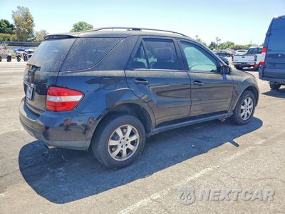 Trzecie zdjęcie samochodu z tyłu: 2006 MERCEDES-BENZ ML 350 VIN:4JGBB86E26A040003 - miniatura