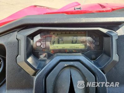 Zdjęcie 8 z 10 samochodu: 2018 HONDA PIONEER 1000 UTILITY VEHICLE VIN:1HFVE0428J4209215 - miniatura