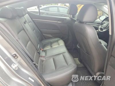 Zdjęcie 10 z 12 samochodu: 2017 HYUNDAI ELANTRA LIMITED VIN:KMHD84LFXHU067383 - miniatura