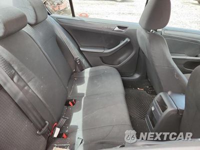 Zdjęcie 10 z 12 samochodu: 2015 VOLKSWAGEN JETTA BASE VIN:3VW2K7AJ4FM402741 - miniatura