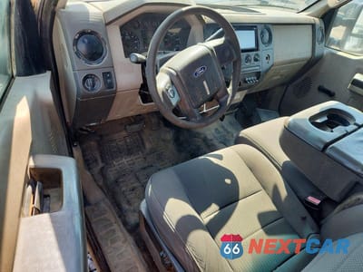 Zdjęcie 8 z 12 samochodu: 2009 FORD F350 SUPER DUTY VIN:1FDSW35599EA94212 - miniatura