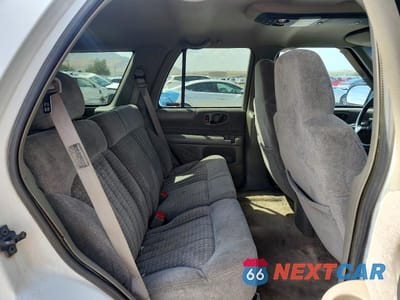Zdjęcie 10 z 12 samochodu: 1999 CHEVROLET BLAZER VIN:1GNDT13W3X2141763 - miniatura