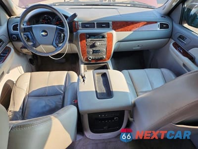 Zdjęcie 8 z 13 samochodu: 2009 CHEVROLET SUBURBAN K1500 LT VIN:1GNFK26359J121770 - miniatura