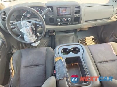 Zdjęcie 8 z 12 samochodu: 2011 CHEVROLET SILVERADO C1500 LS VIN:1GCRCREA9BZ334739 - miniatura
