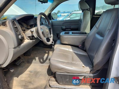 Zdjęcie 7 z 12 samochodu: 2008 CHEVROLET SILVERADO C1500 VIN:1GCEC14C68Z235033 - miniatura