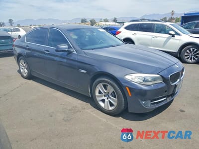 Czwarte zdjęcie samochodu z boku: 2013 BMW 528 I VIN:WBAXG5C51DD228664 - miniatura