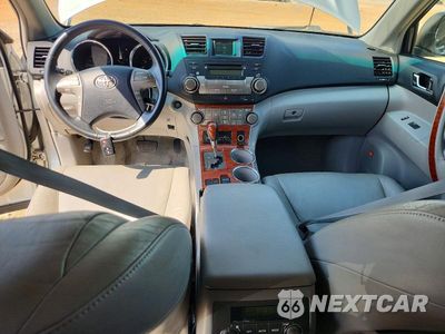 Zdjęcie 8 z 14 samochodu: 2008 TOYOTA HIGHLANDER LIMITED VIN:JTEDS42A682062491 - miniatura