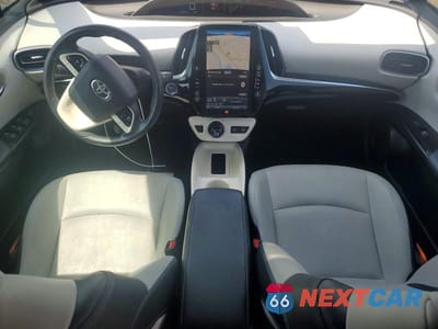 Zdjęcie 8 z 12 samochodu: 2018 TOYOTA PRIUS FOUR TOURING VIN:JTDKARFU4J3059413 - miniatura