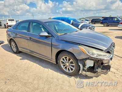 Czwarte zdjęcie samochodu z boku: 2018 HYUNDAI SONATA SE VIN:5NPE24AF8JH656736 - miniatura