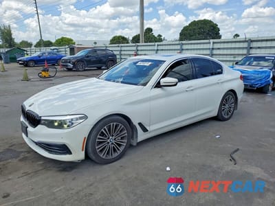 2019 BMW 540 I WBAJE5C59KWW11734 - główne zdjęcie licytacji z USA - miniatura