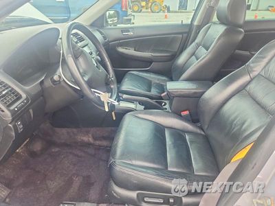 Zdjęcie 7 z 12 samochodu: 2004 HONDA ACCORD EX VIN:1HGCM56884A118598 - miniatura