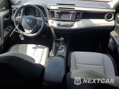 Zdjęcie 8 z 13 samochodu: 2018 TOYOTA RAV4 XLE VIN:2T3RFREV7JW712730 - miniatura