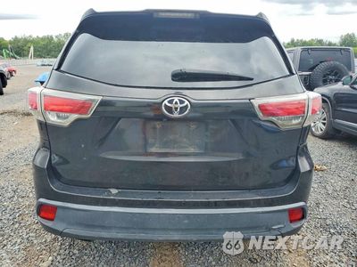 Zdjęcie 6 z 13 samochodu: 2015 TOYOTA HIGHLANDER LE VIN:5TDBKRFH9FS191721 - miniatura