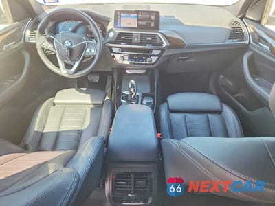 Zdjęcie 8 z 12 samochodu: 2021 BMW X3 XDRIVE30E VIN:5UXTS1C04M9D79130 - miniatura