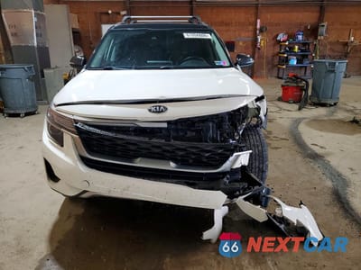 Piąte zdjęcie samochodu w środku: 2021 KIA SELTOS S VIN:KNDEUCAA4M7177280 - miniatura
