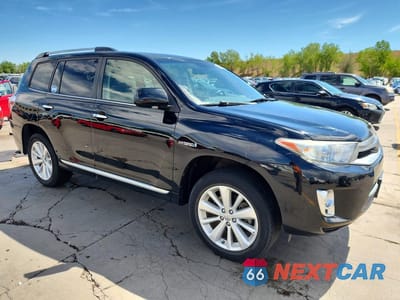 Czwarte zdjęcie samochodu z boku: 2013 TOYOTA HIGHLANDER HYBRID LIMITED VIN:JTEDC3EH8D2016672 - miniatura