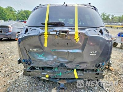 Zdjęcie 6 z 13 samochodu: 2018 TOYOTA RAV4 XLE VIN:2T3RFREV2JW824349 - miniatura