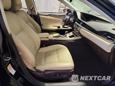 Zdjęcie 7 z 12 samochodu: 2016 LEXUS ES 350 VIN:58ABK1GG9GU014241 - miniatura