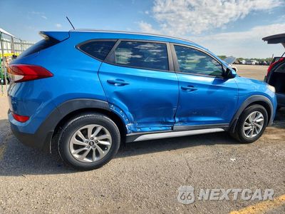 Trzecie zdjęcie samochodu z tyłu: 2017 HYUNDAI TUCSON SE VIN:KM8J33A47HU462036 - miniatura