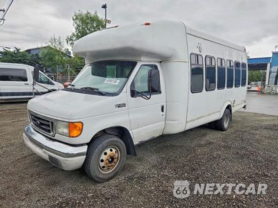 Drugie zdjęcie samochodu z przodu: 2004 FORD ECONOLINE E450 SUPER DUTY CUTAWAY VAN VIN:1FDXE45S24HA92328 - miniatura