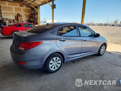 Trzecie zdjęcie samochodu z tyłu: 2016 HYUNDAI ACCENT SE VIN:KMHCT4AE1GU124198 - miniatura