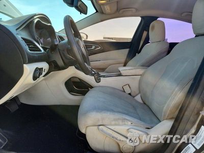 Zdjęcie 7 z 12 samochodu: 2015 CHRYSLER 200 LIMITED VIN:1C3CCCAB2FN503356 - miniatura