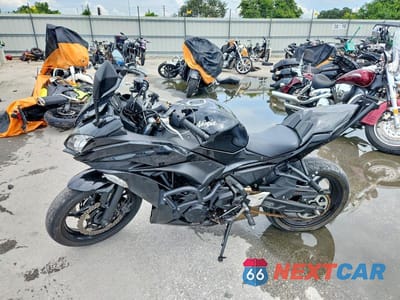 Trzecie zdjęcie samochodu z tyłu: 2019 KAWASAKI EX650 F VIN:JKAEXEK13KDA29764 - miniatura