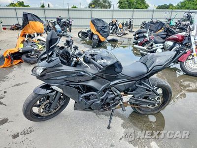 Trzecie zdjęcie samochodu z tyłu: 2019 KAWASAKI EX650 F VIN:JKAEXEK13KDA29764 - miniatura