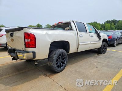 Trzecie zdjęcie samochodu z tyłu: 2013 CHEVROLET SILVERADO C1500 LT VIN:3GCPCSE08DG119894 - miniatura
