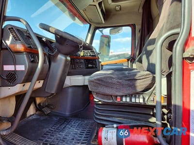 Zdjęcie 7 z 14 samochodu: 2006 VOLVO VNL SEMI TRUCK VIN:4V4NC9GH76N434803 - miniatura