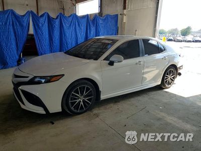 2022 TOYOTA CAMRY SE 4T1G11AK8NU701446 - główne zdjęcie licytacji z USA - miniatura