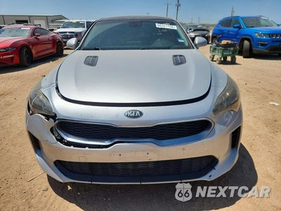 Piąte zdjęcie samochodu w środku: 2018 KIA STINGER PREMIUM VIN:KNAE25LA0J6033268 - miniatura