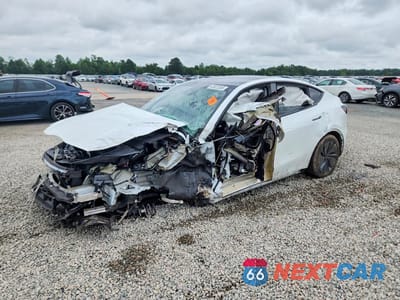 2026 TESLA MODEL Y 7SAYGDED8TF375676 - główne zdjęcie licytacji z USA - miniatura