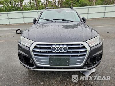 Piąte zdjęcie samochodu w środku: 2020 AUDI Q5 PREMIUM VIN:WA1ANAFY5L2044474 - miniatura