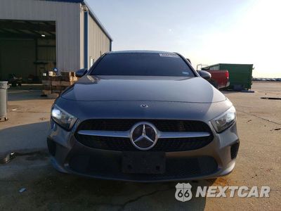 Piąte zdjęcie samochodu w środku: 2019 MERCEDES-BENZ A220 VIN:WDD3G4FB4KW020105 - miniatura