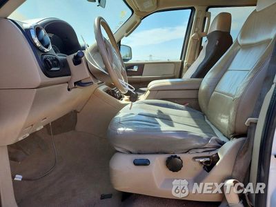Zdjęcie 7 z 13 samochodu: 2005 FORD EXPEDITION XLT VIN:1FMPU16505LB04596 - miniatura