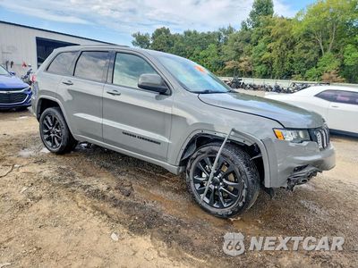 Czwarte zdjęcie samochodu z boku: 2021 JEEP GRAND CHEROKEE LAREDO VIN:1C4RJEAG5MC819815 - miniatura