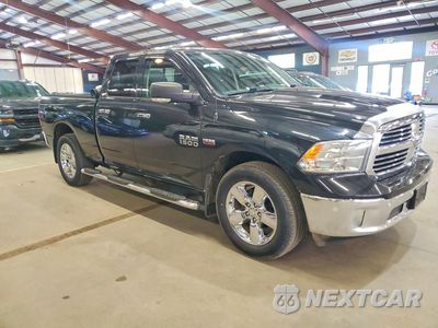 Czwarte zdjęcie samochodu z boku: 2017 RAM 1500 SLT VIN:1C6RR7GT4HS530162 - miniatura