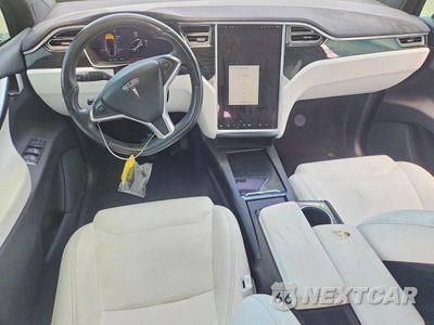 Zdjęcie 8 z 14 samochodu: 2017 TESLA MODEL X VIN:5YJXCBE20HF042287 - miniatura