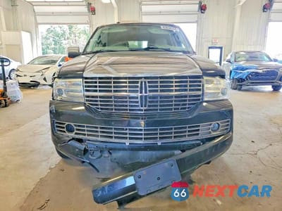 Piąte zdjęcie samochodu w środku: 2011 LINCOLN NAVIGATOR L VIN:5LMJJ3J55BEJ00851 - miniatura