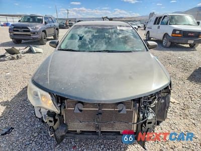 Piąte zdjęcie samochodu w środku: 2012 TOYOTA CAMRY HYBRID LE VIN:4T1BD1FK5CU028977 - miniatura