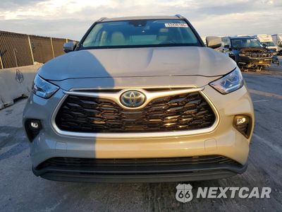 Piąte zdjęcie samochodu w środku: 2022 TOYOTA HIGHLANDER HYBRID BRONZE EDITION VIN:5TDAARAH2NS514429 - miniatura