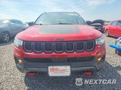 Piąte zdjęcie samochodu w środku: 2023 JEEP COMPASS TRAILHAWK VIN:3C4NJDDN2PT528006 - miniatura