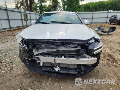 Piąte zdjęcie samochodu w środku: 2025 GENESIS G70 2.5T STANDARD VIN:KMTG34SC1SU145887 - miniatura