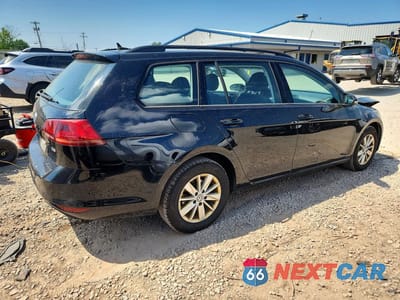 Trzecie zdjęcie samochodu z tyłu: 2017 VOLKSWAGEN GOLF SPORTWAGEN S VIN:3VWC17AU6HM507821 - miniatura