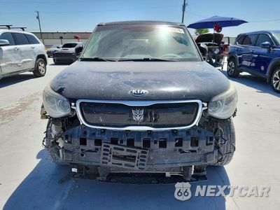 Piąte zdjęcie samochodu w środku: 2016 KIA SOUL EV + VIN:KNDJX3AE0G7016342 - miniatura