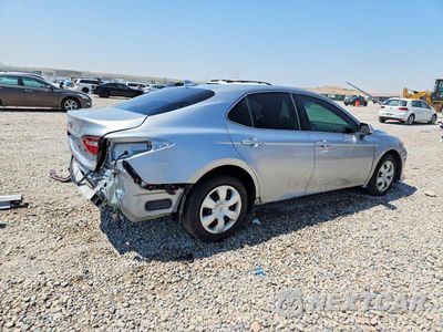Trzecie zdjęcie samochodu z tyłu: 2022 TOYOTA CAMRY LE VIN:4T1C11AK2NU062446 - miniatura